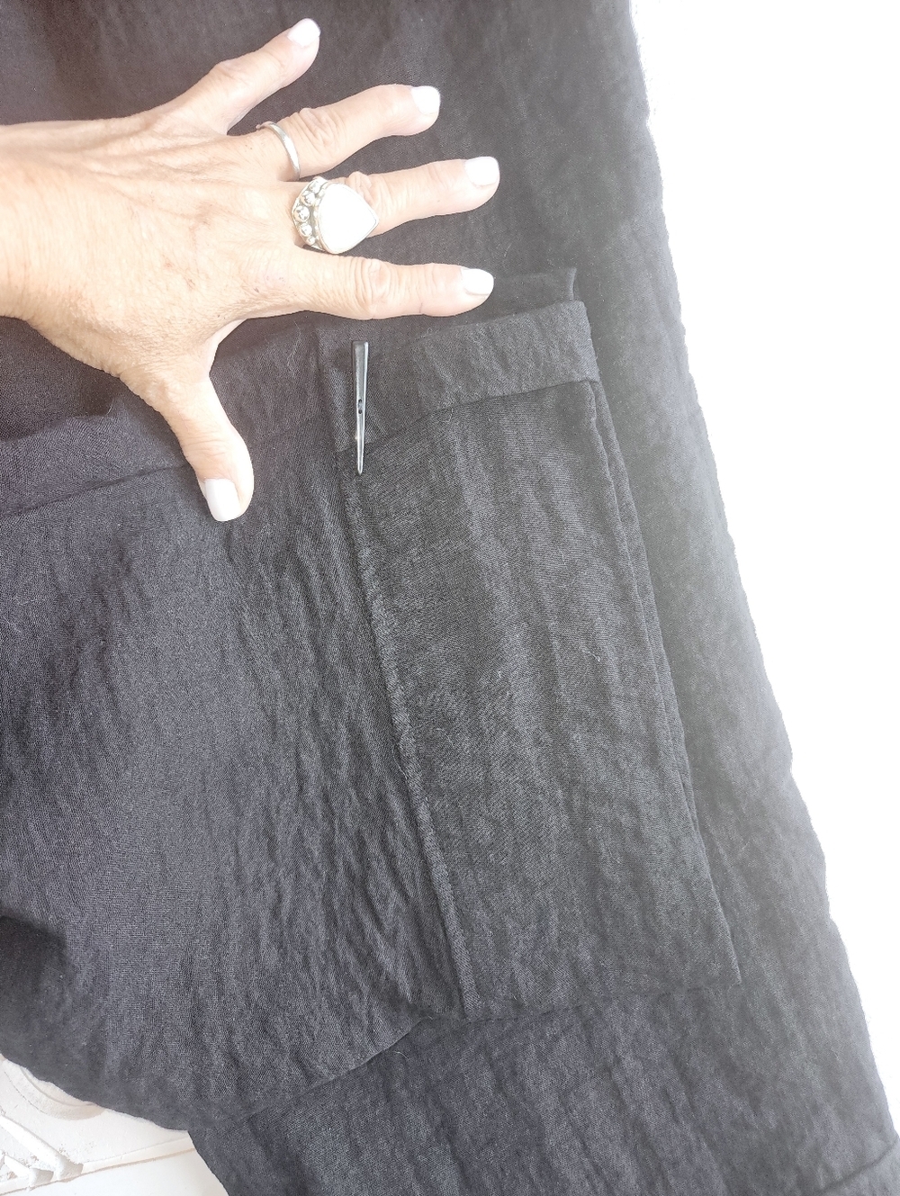 HABITAT RELAX CROPPED PANTS FOLDED HEM WITH A BUTTOM DETAIL SIZE MEDIUM - Picture 13 of 13